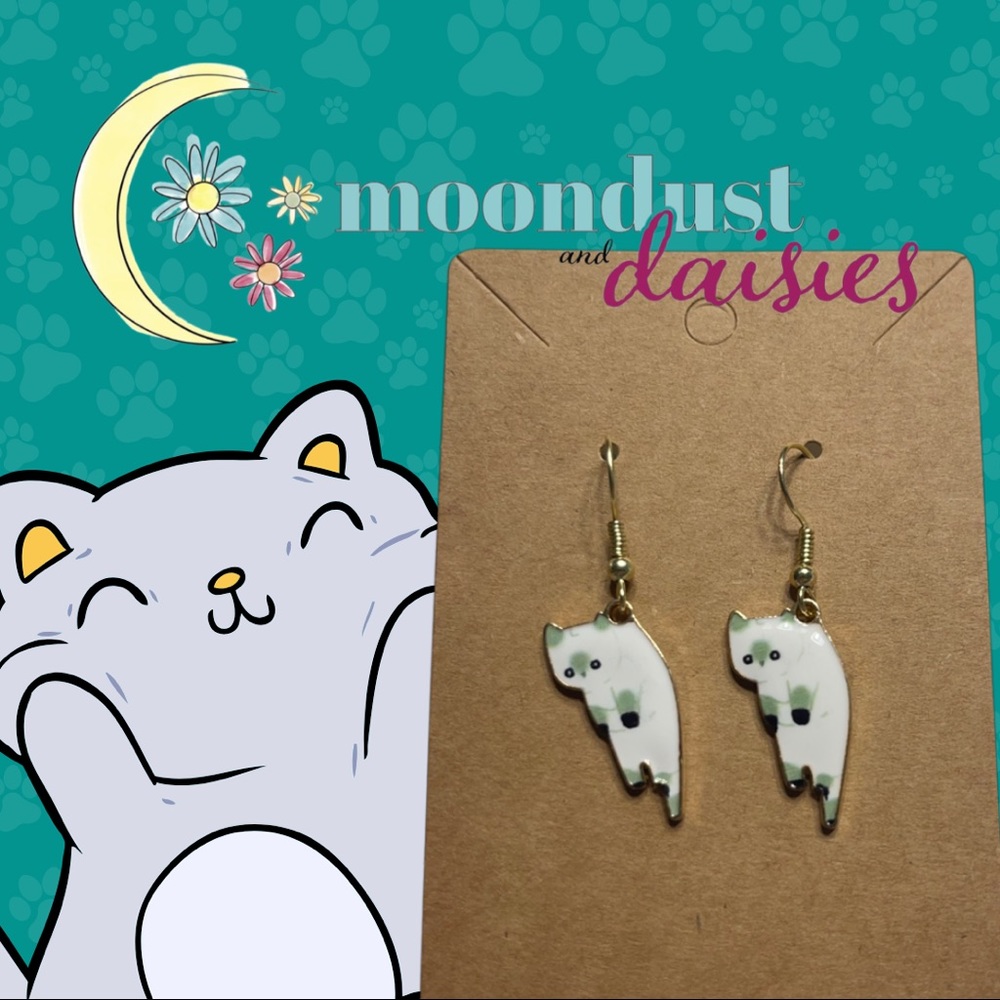 Adorable hanging cat earrings